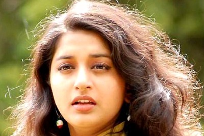 actress-meera-jasmine-ePathram