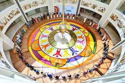 burjeel-onam-floral-decoration-shows-uae-s-spirit-of-generosity-ePathram