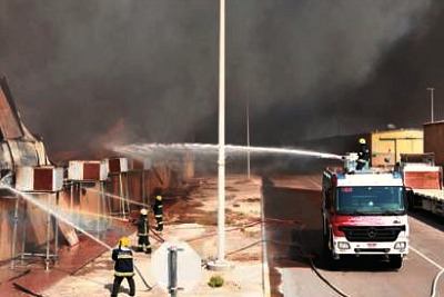 fire-at-abudhabi-port-march-2012-ePathram