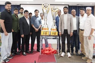 haseeena-chithari-metro-cup-season-2-trophy-launching-ePathram
