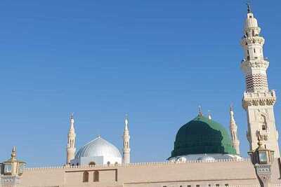masjid-u-nabawi-green-dome-madeena-ePathram