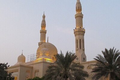 parkin-paid-parking-around-dubai-mosques-areas-jumeira-masjid-ePathram
