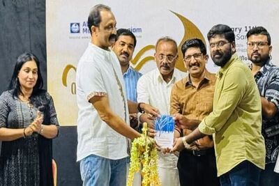 salim-chirakkal-book-release-of-k-k-sree-pilicode-ePathram