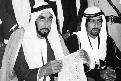 sheikh-zayed-with-sheikh-tahnoun-al-nahyan-ePathram