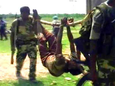 maoists-carried-like-carcass-epathram