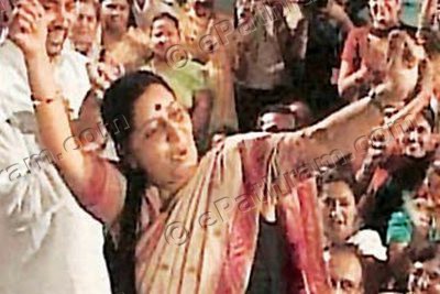 sushma-swaraj-dance-epathram