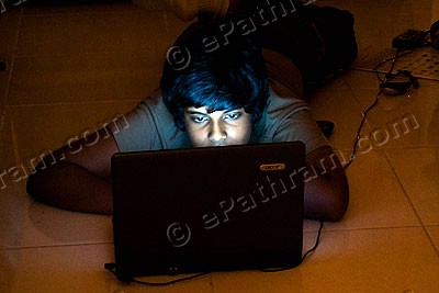 children-under-sixteen-years-not-allowed-to-visit-social-media-ePathram