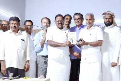 rajmohan-unnithan-release-pravasa-thudippukal-jaleel-ramanthali-ePathram