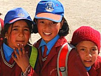 ladakh-school-kids-epathram