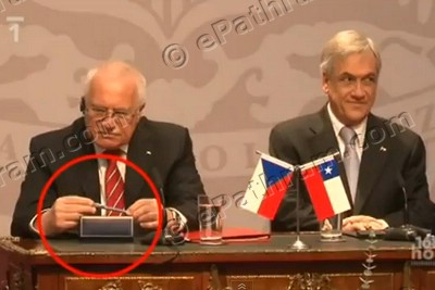 czech-president-stealing-pen-epathram