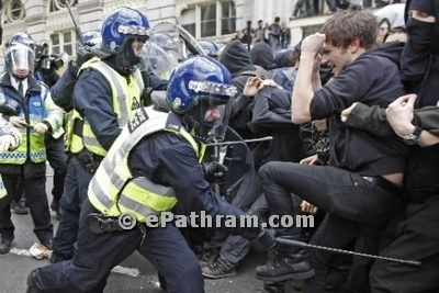 london-riots2-epathram